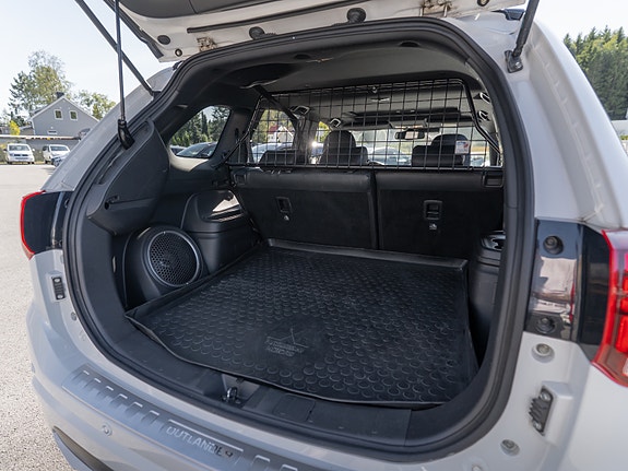 Mitsubishi Outlander 18 of 30