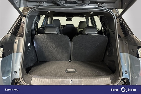 Peugeot e-5008 25 of 29