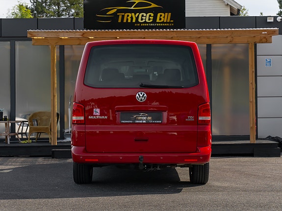 Volkswagen Multivan 8 of 30