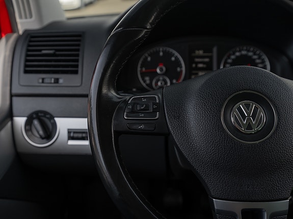 Volkswagen Multivan 26 of 30