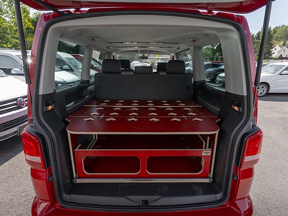 Volkswagen Multivan 15 of 30