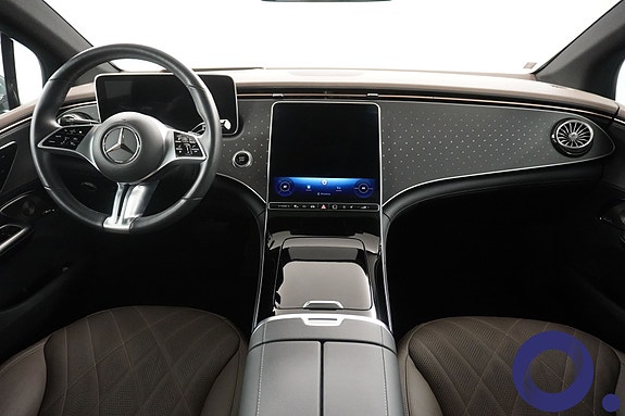Mercedes-Benz EQE350 11 of 24