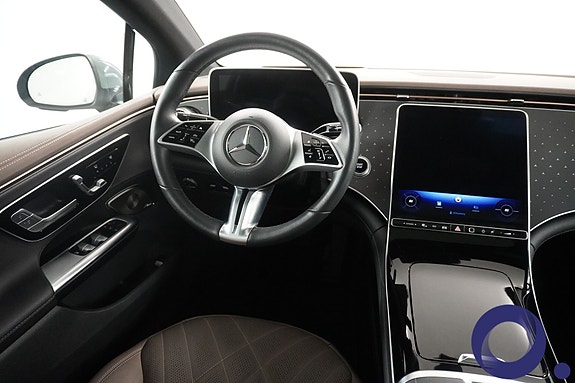 Mercedes-Benz EQE350 12 of 24