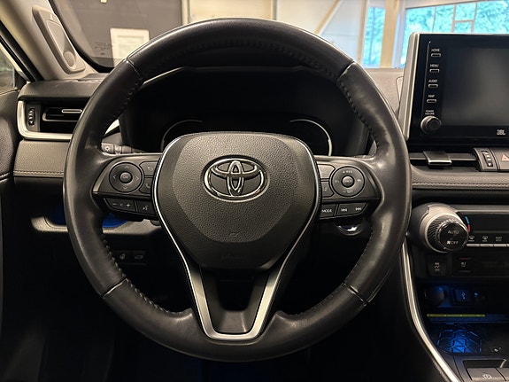 Toyota RAV4 14 of 29