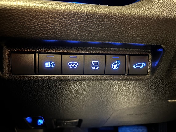 Toyota RAV4 18 of 29