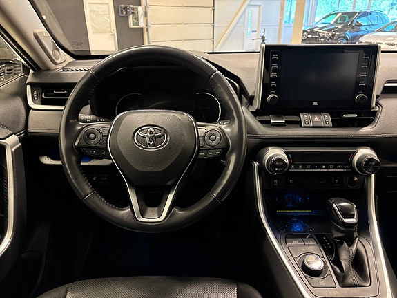 Toyota RAV4 13 of 29