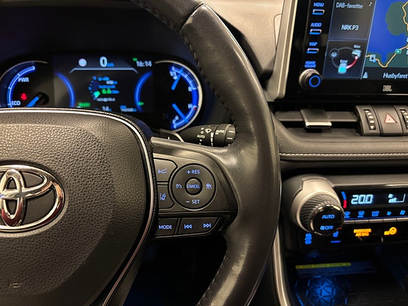 Toyota RAV4 16 of 29