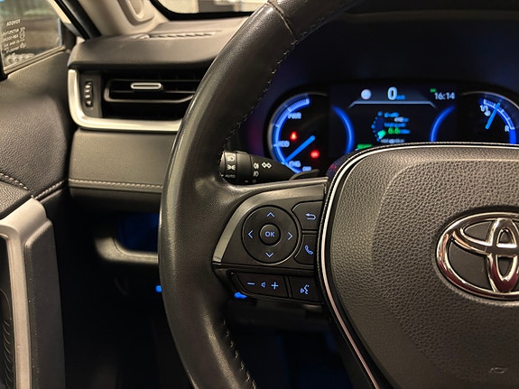 Toyota RAV4 15 of 29
