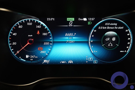 Mercedes-Benz GLC300 de 26 of 30