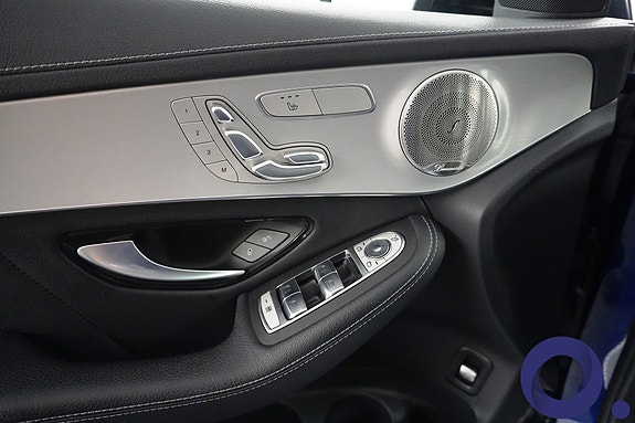 Mercedes-Benz GLC300 de 28 of 30