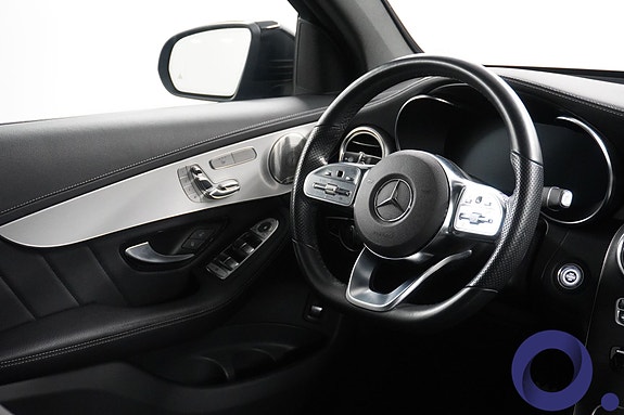 Mercedes-Benz GLC300 de 14 of 30