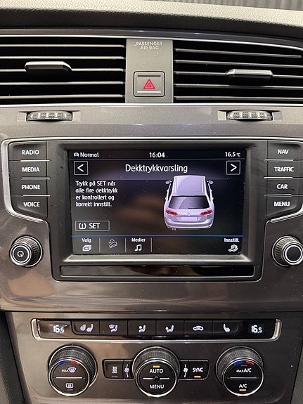 Volkswagen Golf Alltrack 25 of 30