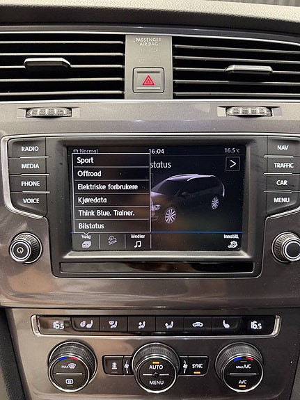 Volkswagen Golf Alltrack 24 of 30