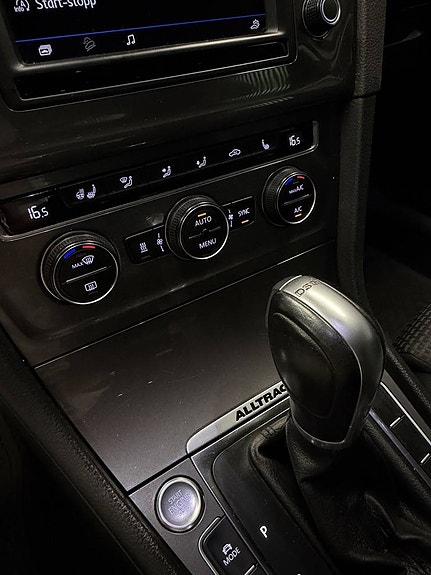 Volkswagen Golf Alltrack 27 of 30