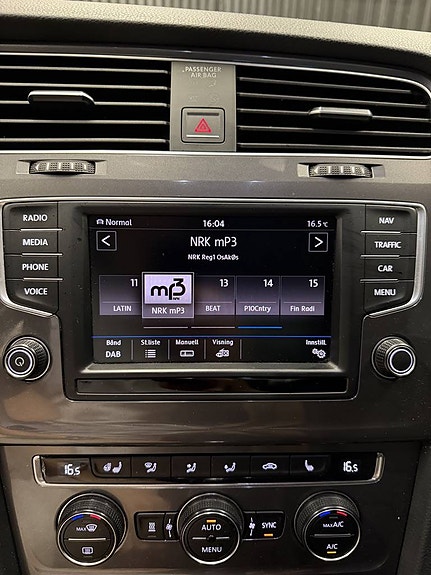Volkswagen Golf Alltrack 23 of 30