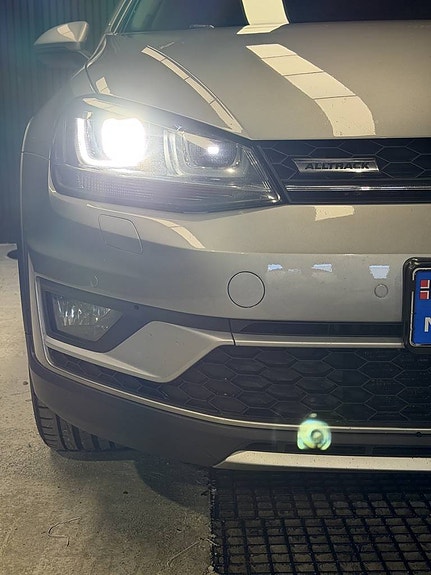 Volkswagen Golf Alltrack 3 of 30