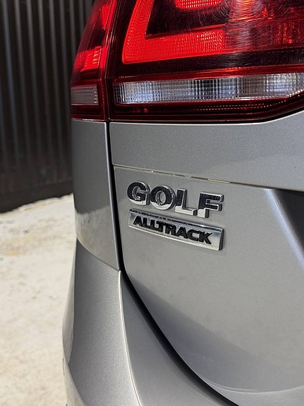 Volkswagen Golf Alltrack 13 of 30