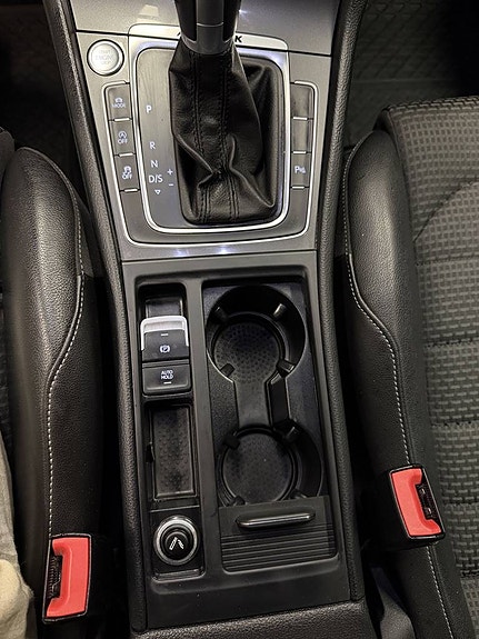 Volkswagen Golf Alltrack 28 of 30