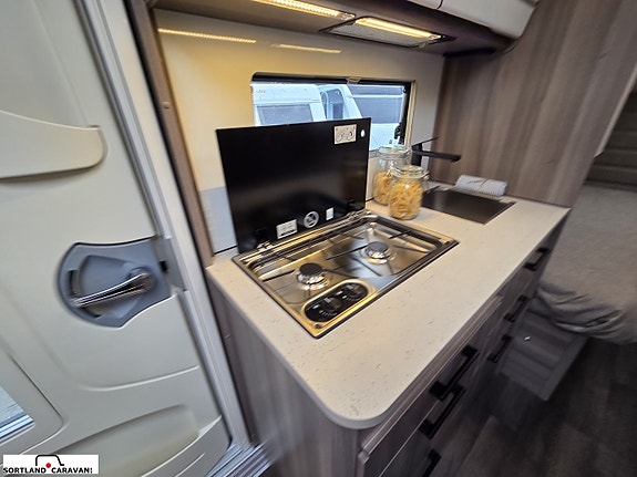 KABE ESTATE 470 GLE 16 of 30