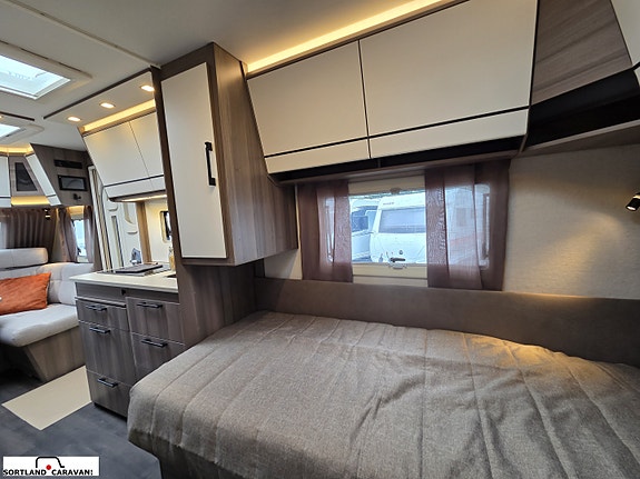 KABE ESTATE 470 GLE 23 of 30
