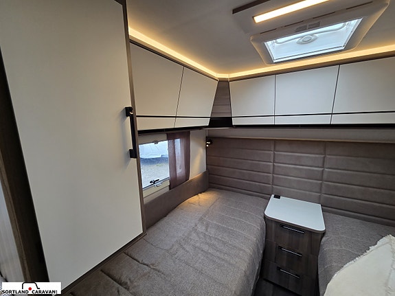 KABE ESTATE 470 GLE 21 of 30