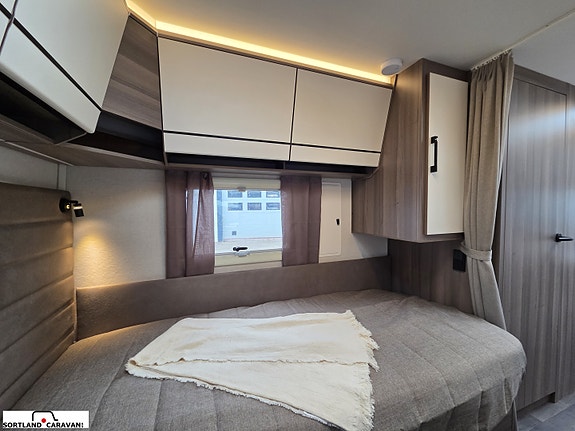 KABE ESTATE 470 GLE 22 of 30