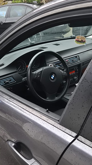 BMW 316i 3 of 30