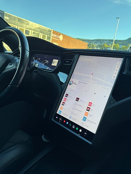 Tesla Model S 10 of 13