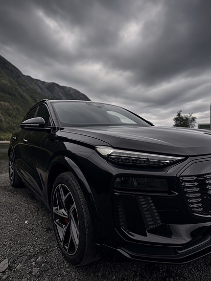 Audi Q6 e-tron 4 of 15