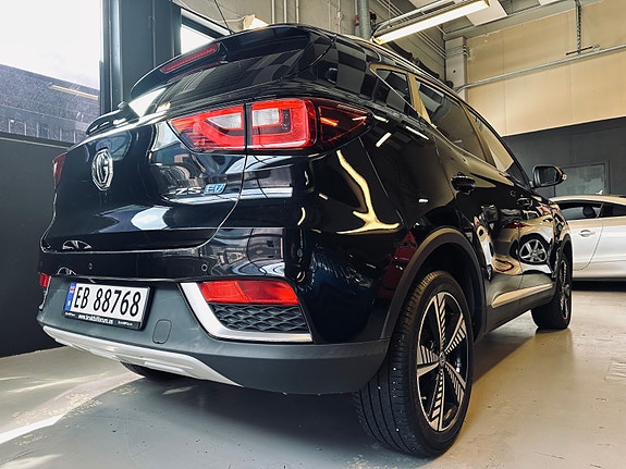 MG ZS EV 13 of 30