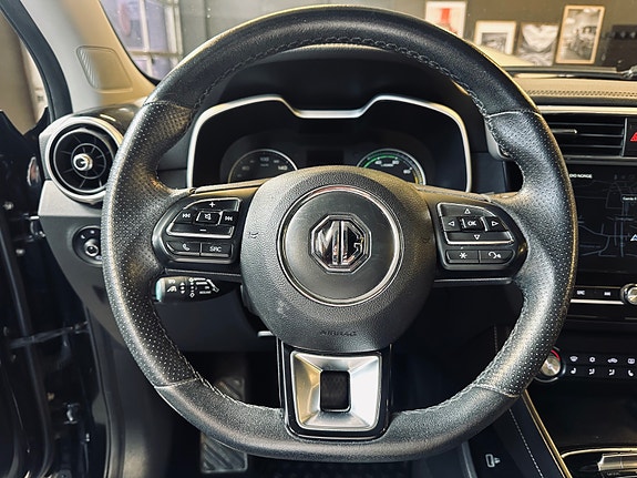 MG ZS EV 21 of 30