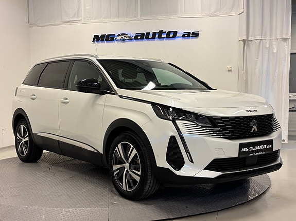 Peugeot 5008 2 of 28