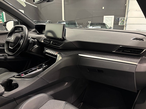 Peugeot 5008 11 of 28