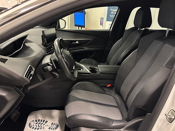Peugeot 5008 8 of 28