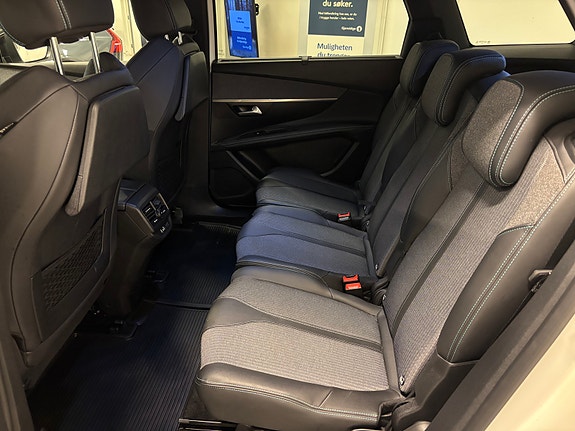 Peugeot 5008 24 of 28