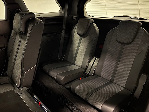 Peugeot 5008 25 of 28