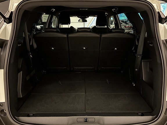 Peugeot 5008 27 of 28