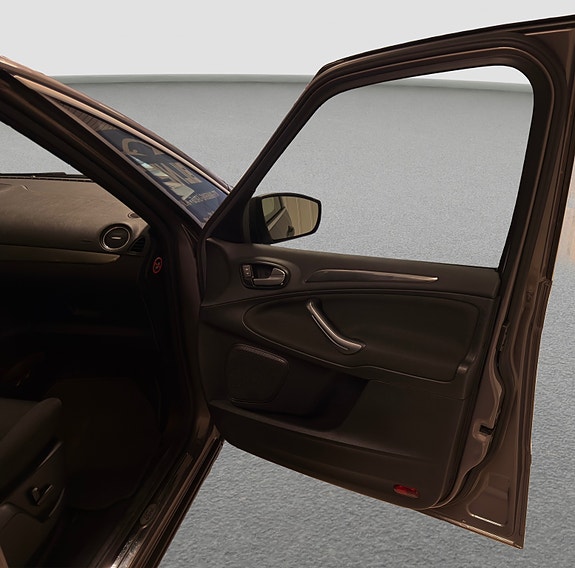 Ford S-MAX 18 of 30