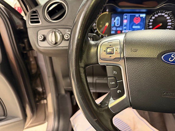 Ford S-MAX 25 of 30