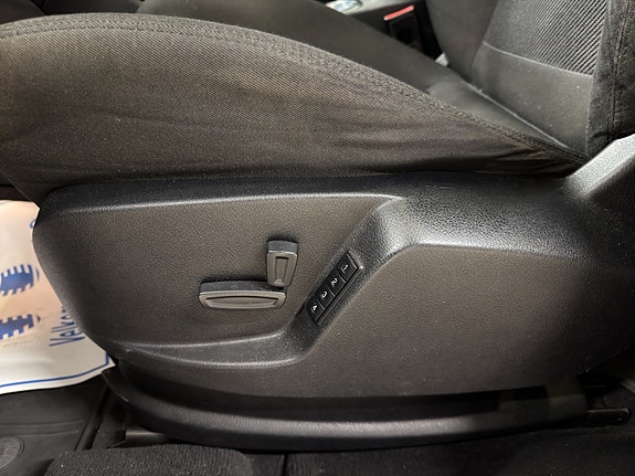 Ford S-MAX 22 of 30