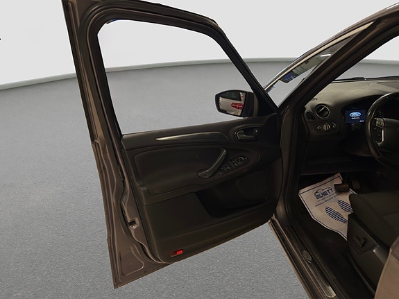 Ford S-MAX 20 of 30