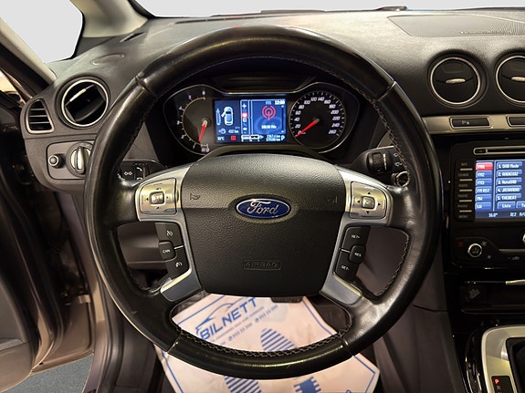 Ford S-MAX 28 of 30