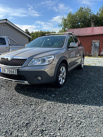 Skoda Octavia Scout 3 of 30