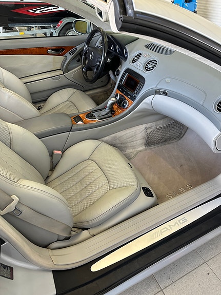 Mercedes-Benz SL55 14 of 15