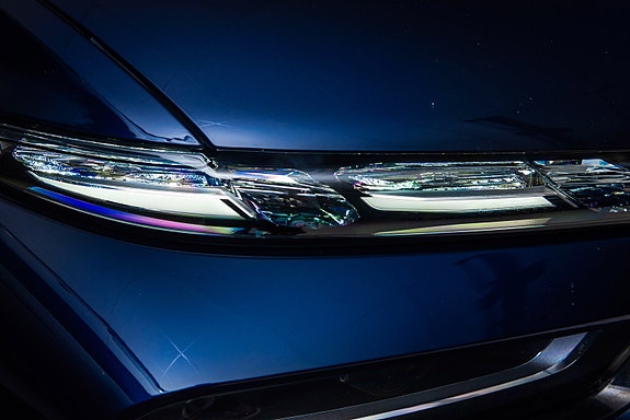 BMW X7 8 of 30