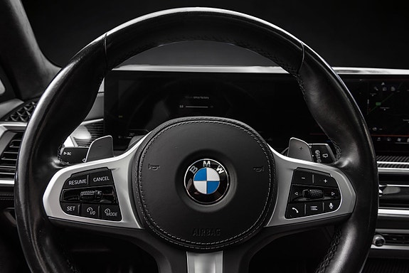 BMW X7 22 of 30