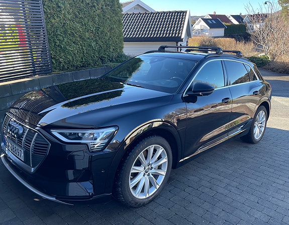 Audi e-tron 13 of 22