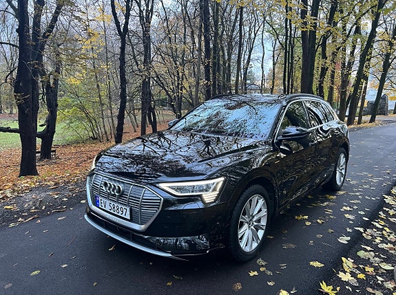 Audi e-tron 2 of 22