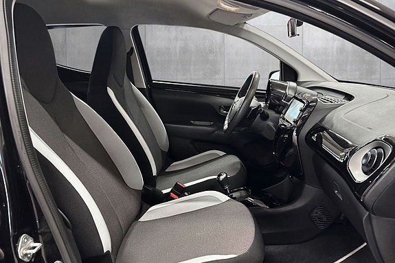 Toyota Aygo 14 of 30