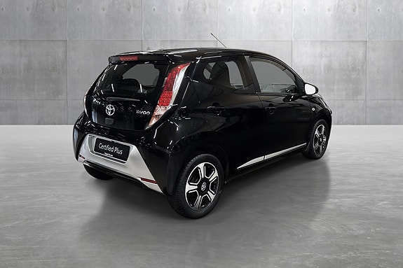 Toyota Aygo 5 of 30
